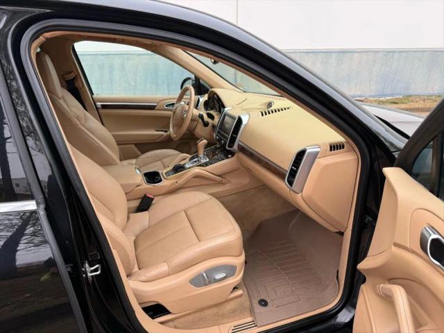 2012 Porsche Cayenne Base