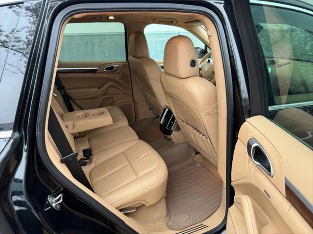 2012 Porsche Cayenne Base