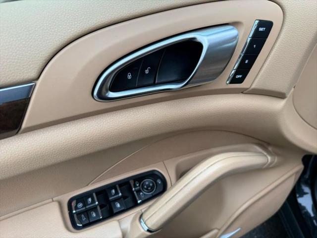 2012 Porsche Cayenne Base