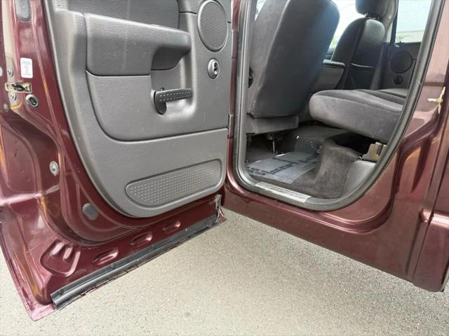 2005 Dodge Ram 3500 SLT/Laramie