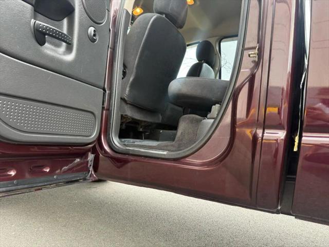 2005 Dodge Ram 3500 SLT/Laramie