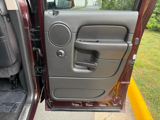 2005 Dodge Ram 3500 SLT/Laramie