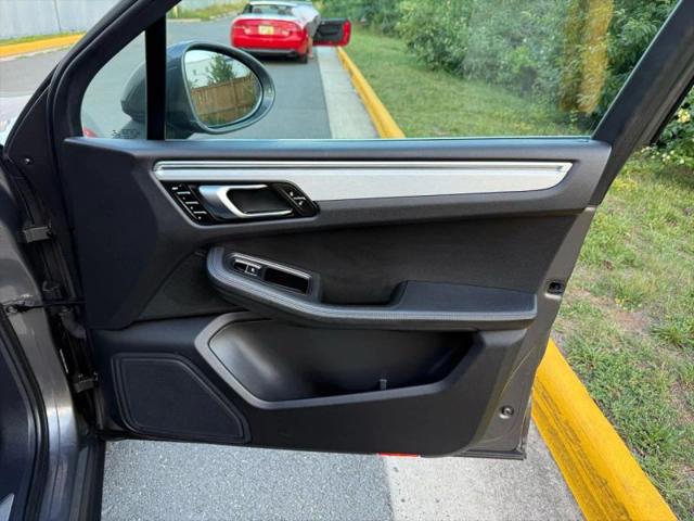 2015 Porsche Macan S