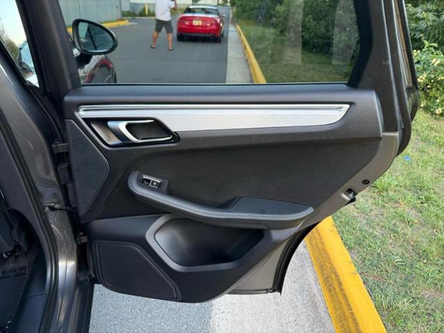 2015 Porsche Macan S
