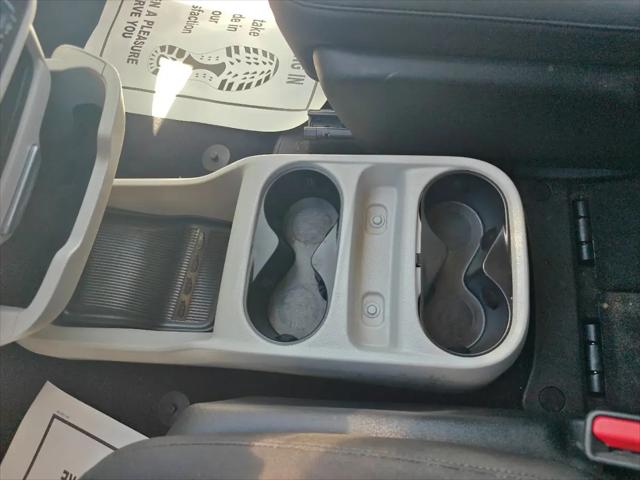 2021 Chrysler Voyager LX
