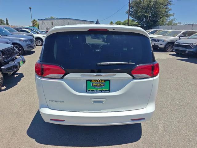 2021 Chrysler Voyager LX