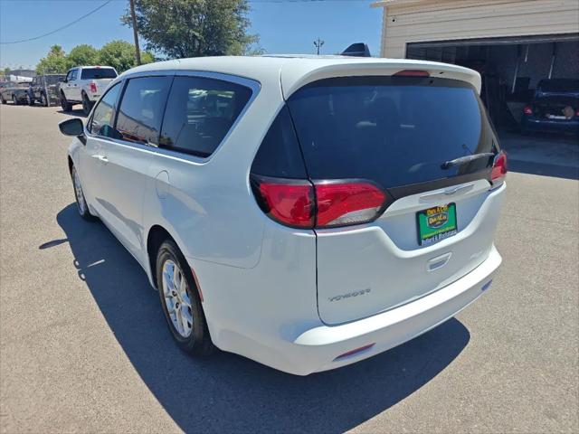 2021 Chrysler Voyager LX