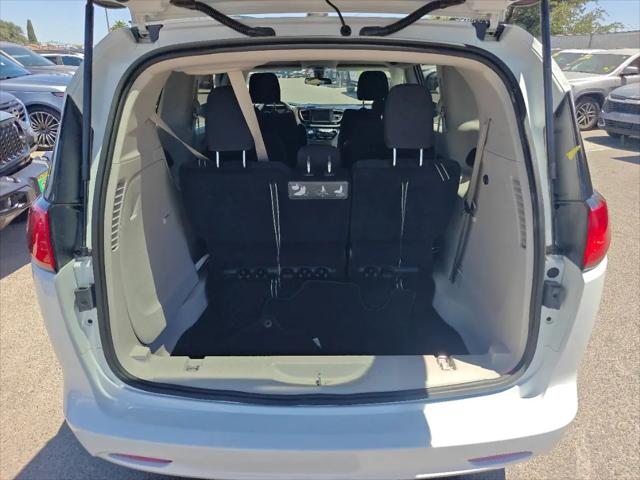 2021 Chrysler Voyager LX