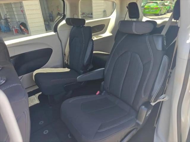 2021 Chrysler Voyager LX