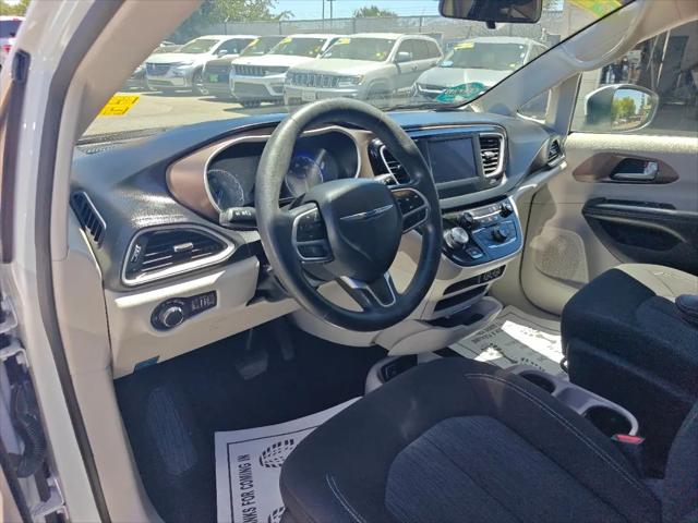 2021 Chrysler Voyager LX
