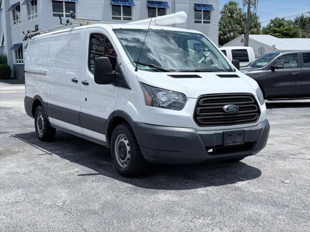 2017 Ford Transit w/Sliding Side Door w/RWB