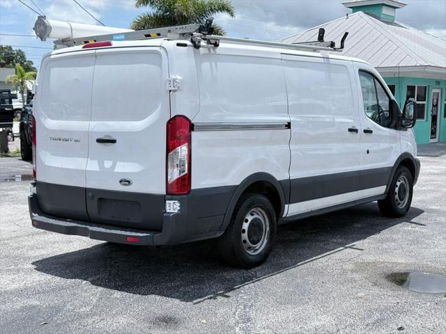 2017 Ford Transit w/Sliding Side Door w/RWB