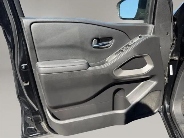 2022 Nissan Frontier Crew Cab SV 4x4