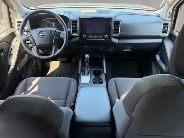 2022 Nissan Frontier Crew Cab SV 4x4