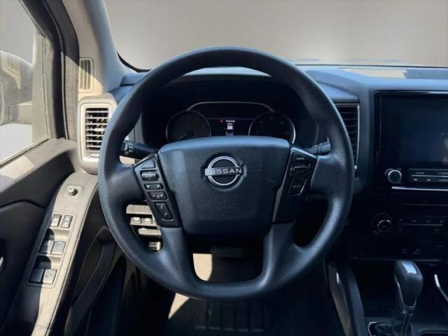 2022 Nissan Frontier Crew Cab SV 4x4