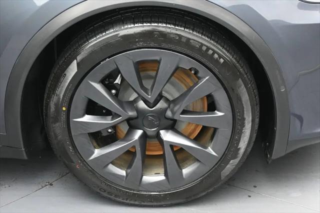 2023 Tesla Model X Standard Range