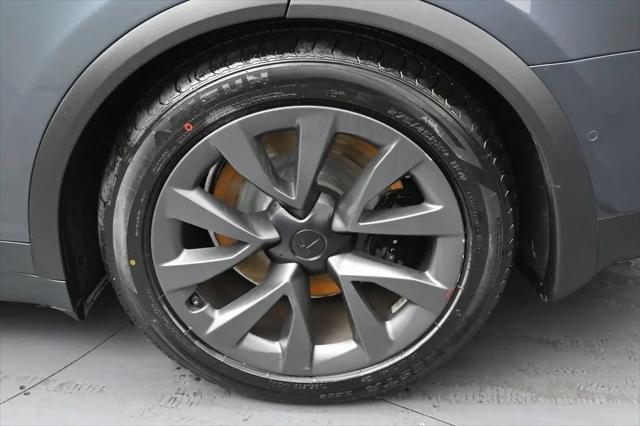2023 Tesla Model X Standard Range