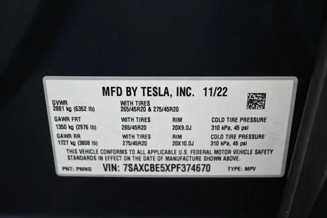 2023 Tesla Model X Standard Range