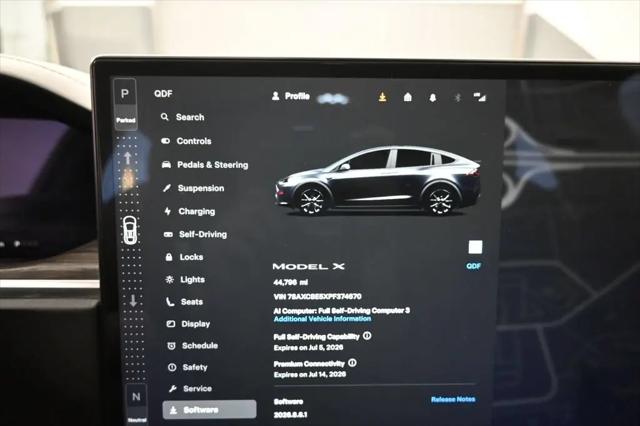 2023 Tesla Model X Standard Range