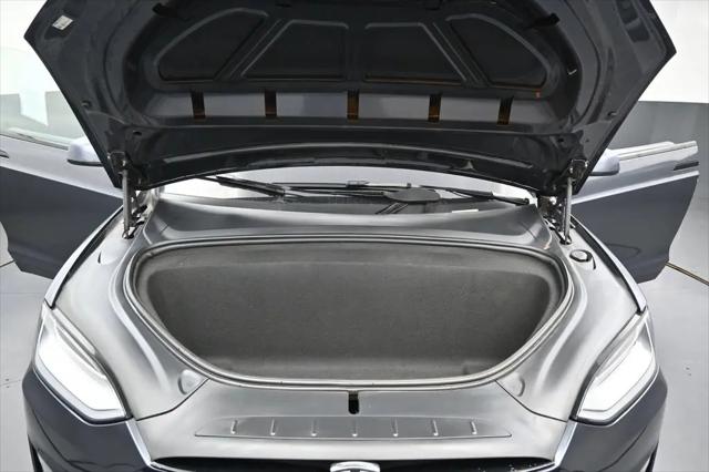 2023 Tesla Model X Standard Range