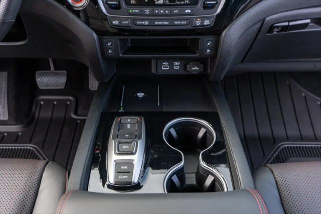 2026 Honda Ridgeline Black Edition Two-Tone