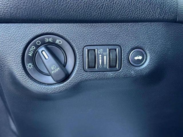 2016 Dodge Challenger SXT Plus