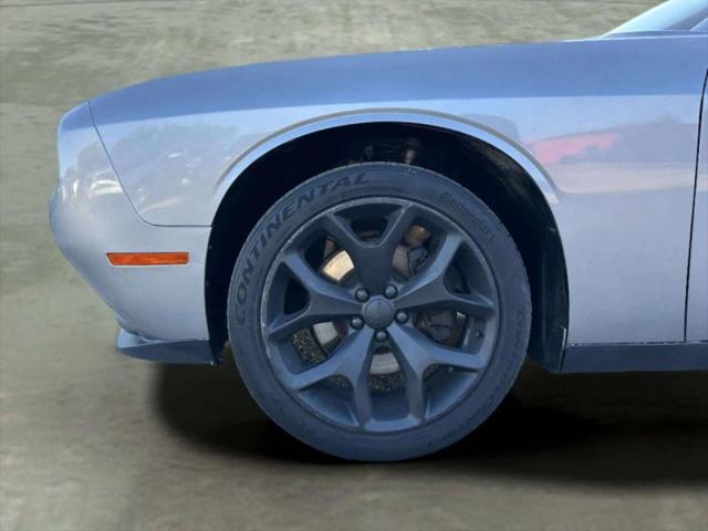 2016 Dodge Challenger SXT Plus