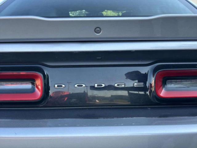 2016 Dodge Challenger SXT Plus