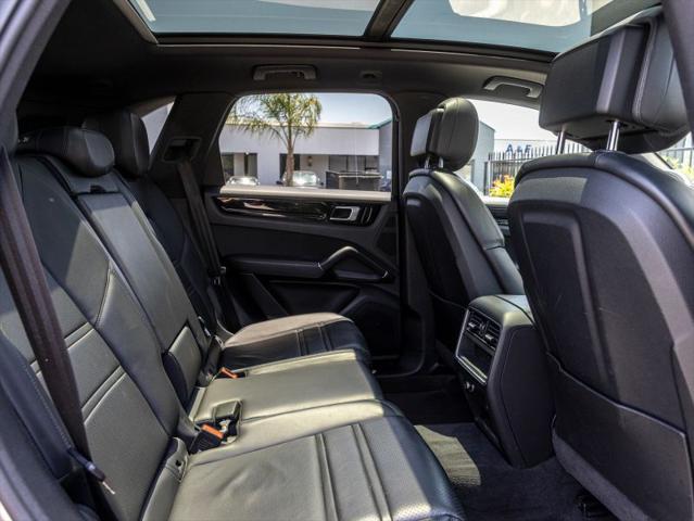 2019 Porsche Cayenne Base