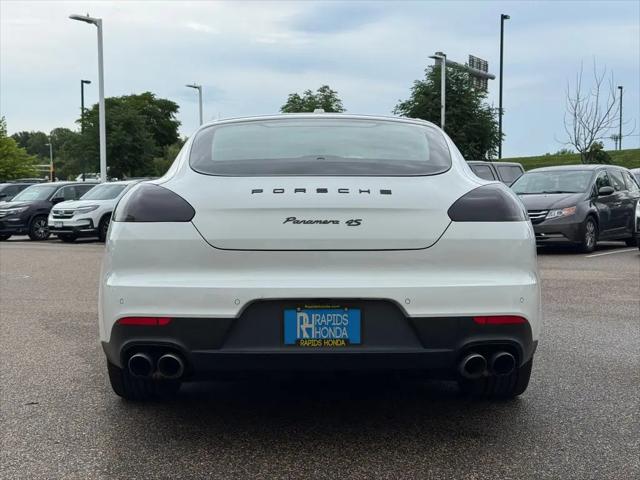 2016 Porsche Panamera S