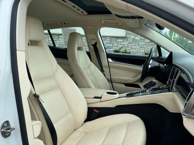 2016 Porsche Panamera S