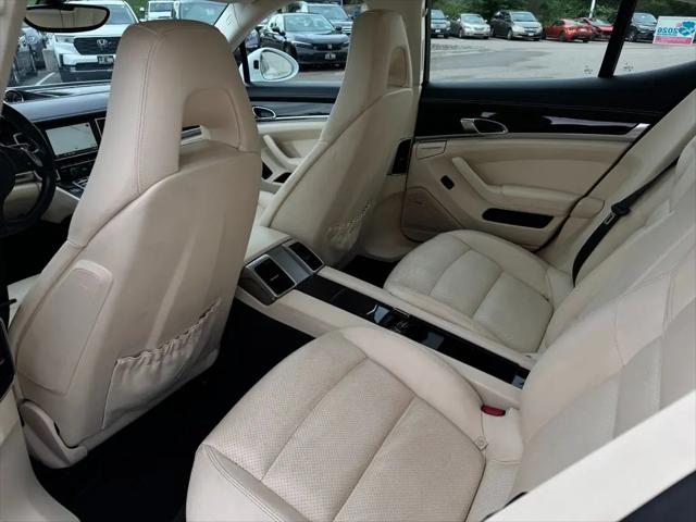 2016 Porsche Panamera S