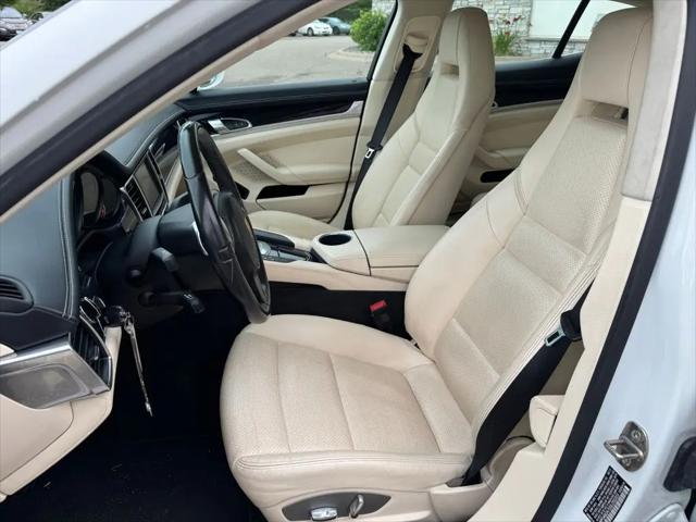 2016 Porsche Panamera S