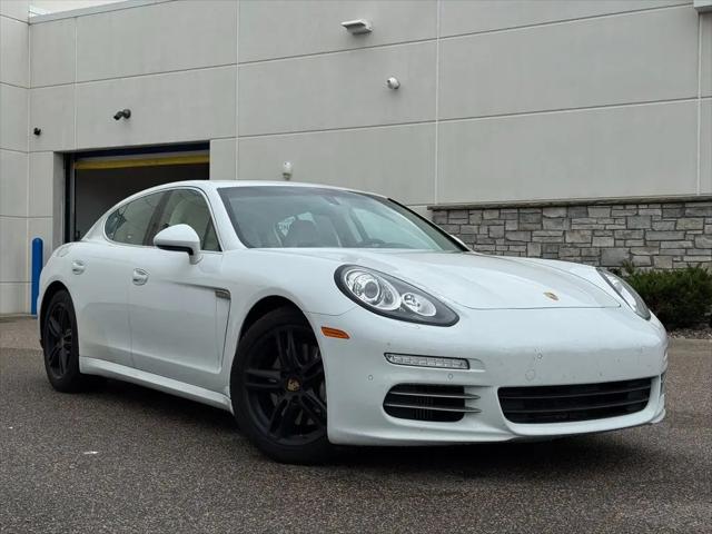 2016 Porsche Panamera S