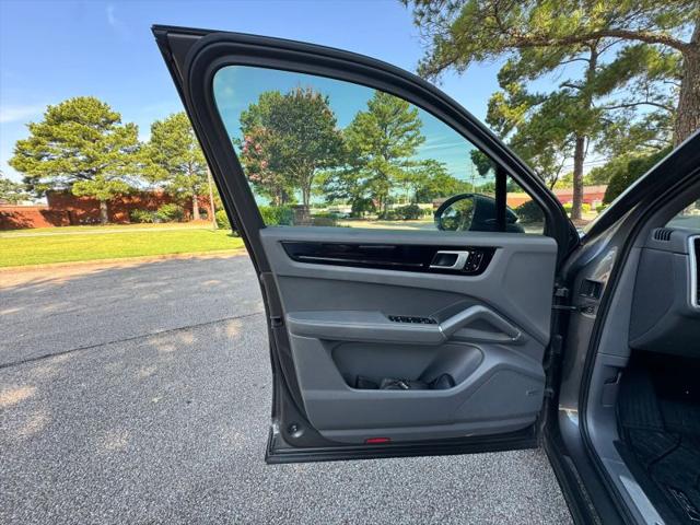 2019 Porsche Cayenne Base