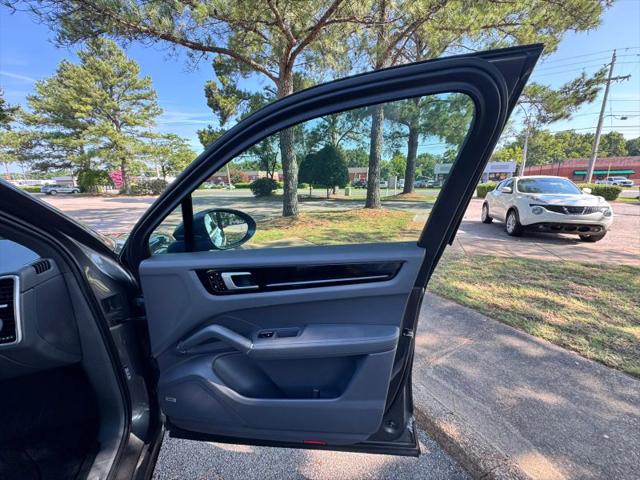 2019 Porsche Cayenne Base