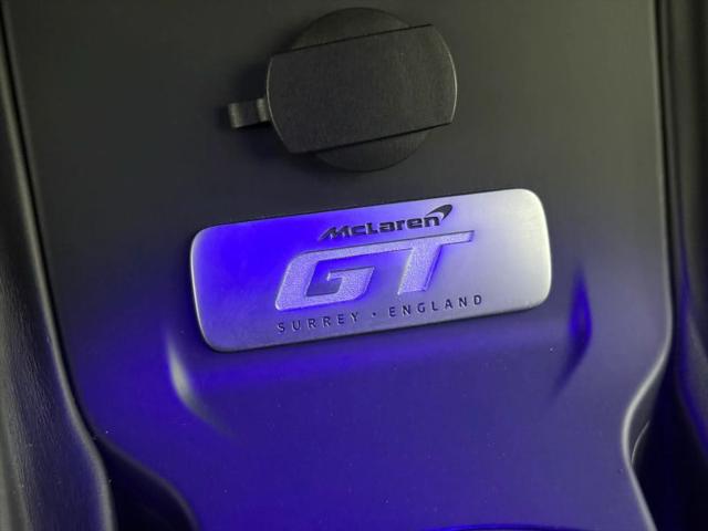 2023 McLaren GT Base