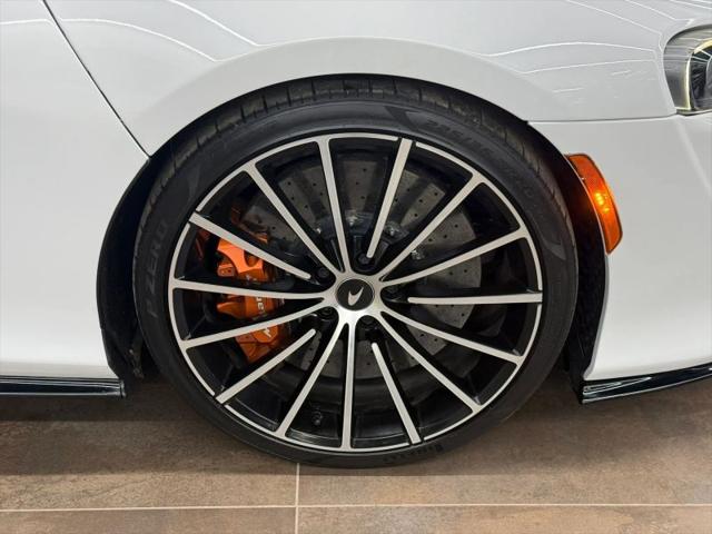 2023 McLaren GT Base