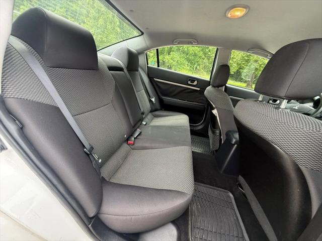 2012 Mitsubishi Galant FE