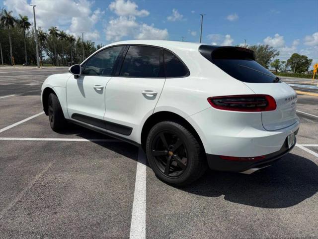 2017 Porsche Macan Base