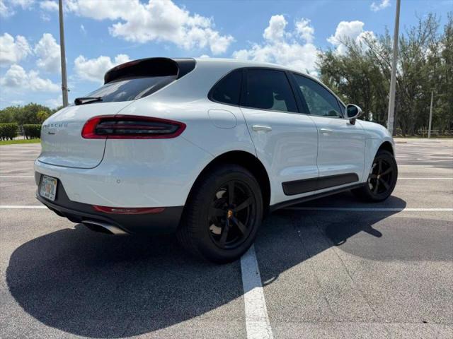 2017 Porsche Macan Base