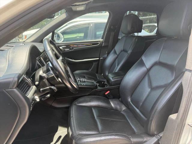 2017 Porsche Macan Base
