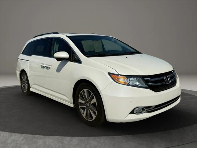 2015 Honda Odyssey Touring for sale in Redford, MI
