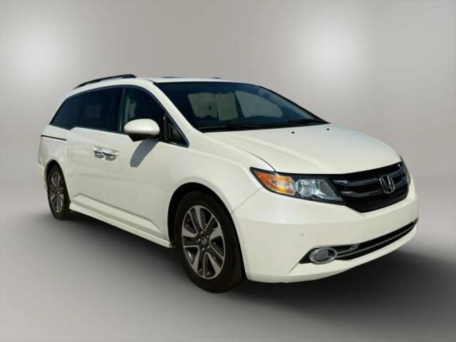 2015 Honda Odyssey Touring for sale in Redford, MI