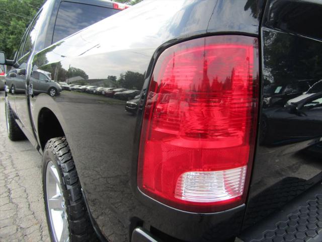 2017 Ram 1500 Express Crew Cab 4x4 57 Box