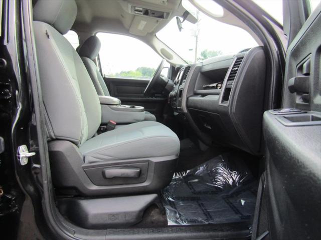 2017 Ram 1500 Express Crew Cab 4x4 57 Box