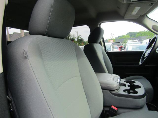 2017 Ram 1500 Express Crew Cab 4x4 57 Box
