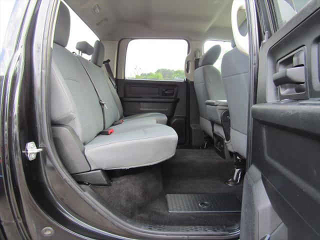 2017 Ram 1500 Express Crew Cab 4x4 57 Box