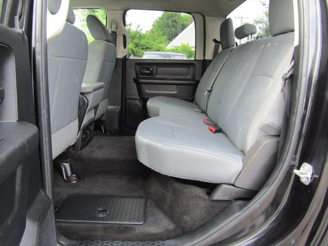 2017 Ram 1500 Express Crew Cab 4x4 57 Box