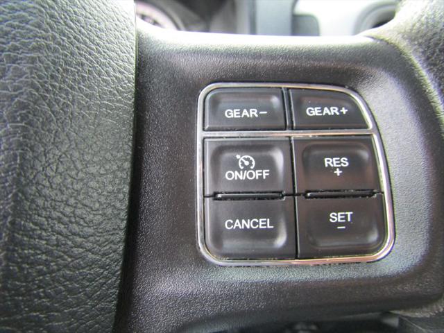 2017 Ram 1500 Express Crew Cab 4x4 57 Box